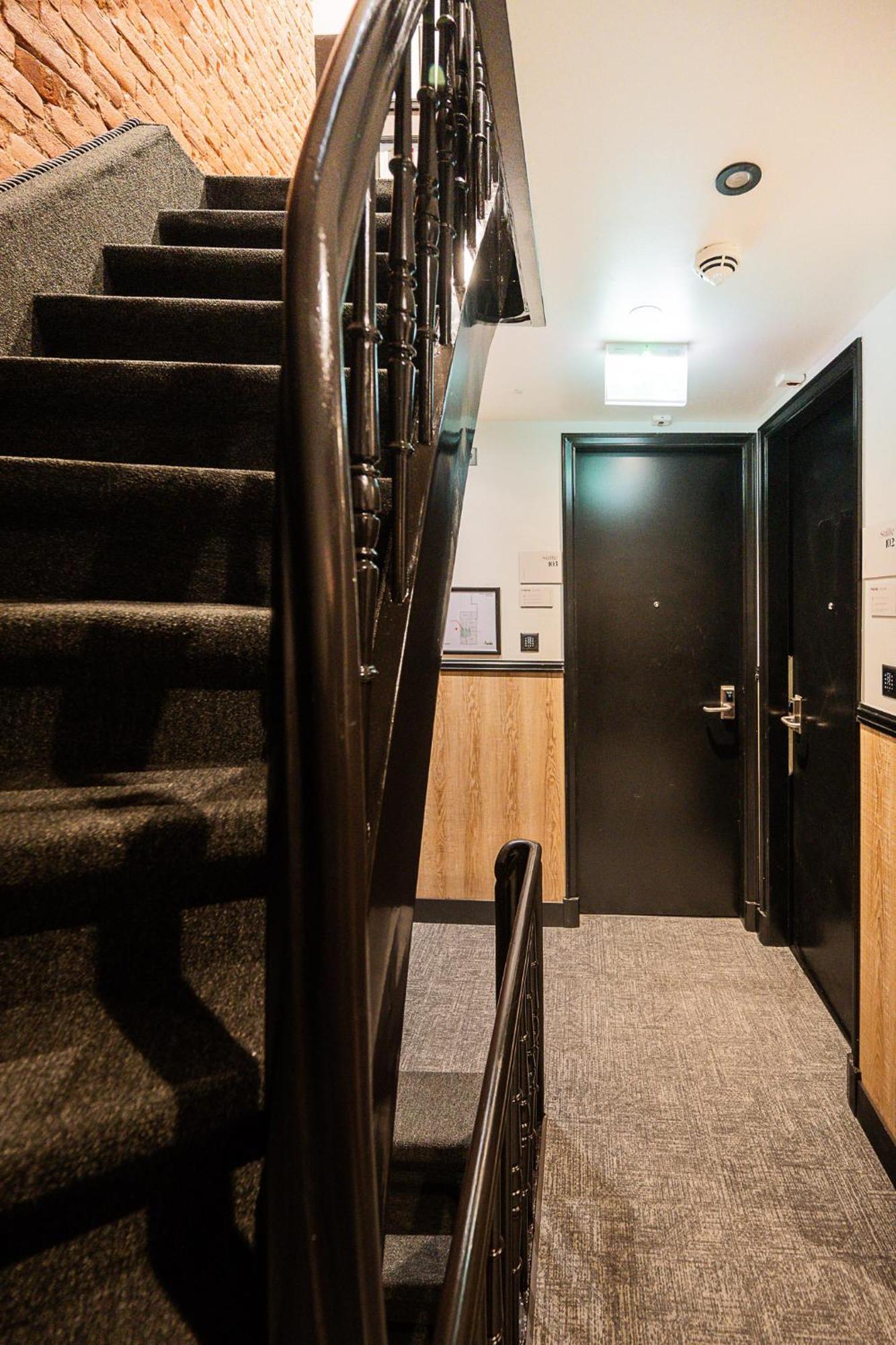 Limehome Amsterdam Leidsekruisstraat Dış mekan fotoğraf