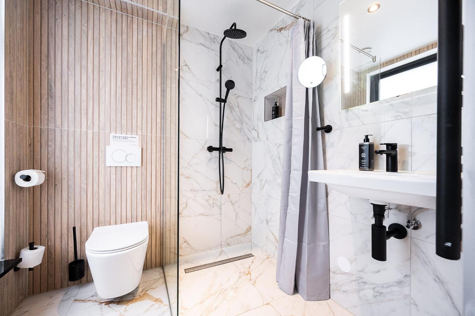 Limehome Amsterdam Leidsekruisstraat Dış mekan fotoğraf